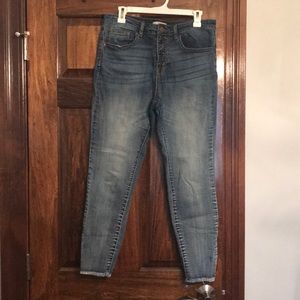 BP size 31 denim frayed ankle jeans